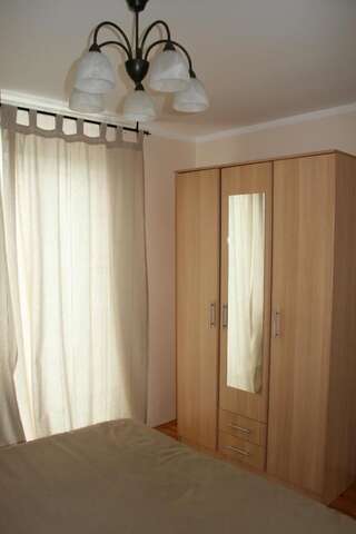 Дома для отпуска Guest House Sergey Колашин Дом с 4 спальнями-77